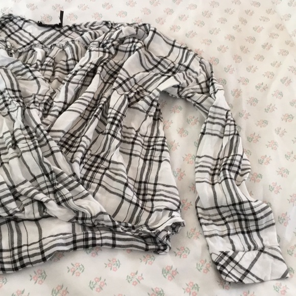 Top - Picture 2 of 3